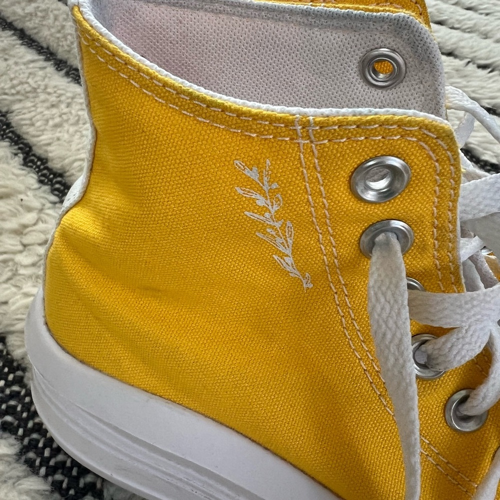 Converse Chuck Taylor All Star By You yellow embroidered platform sneakers - Picture 3 of 9